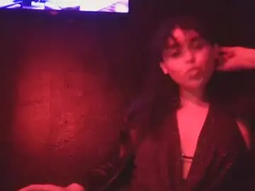 Crystalhouse444  live sex cam