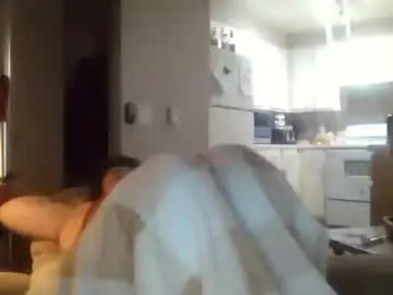 Crystalhouse444  live sex cam