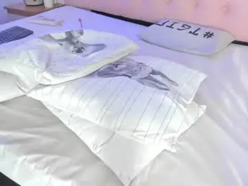Denisse_logan  live sex cam