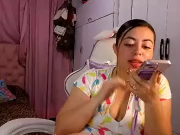 Golden_gingerkitty  live sex cam