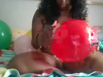 Honeybvns  live sex cam