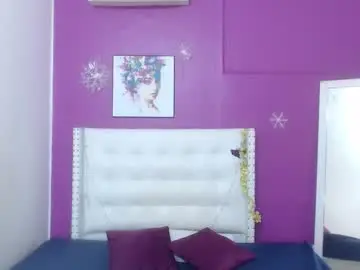 Innocent_sexybaby  live sex cam