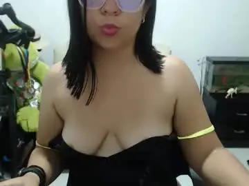 Kiararousee  live sex cam
