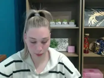 Lucky_barbie  live sex cam