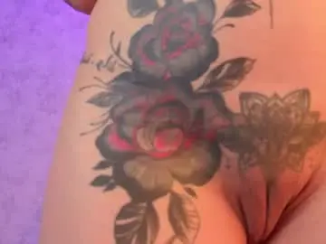 Mia_hill1_  live sex cam