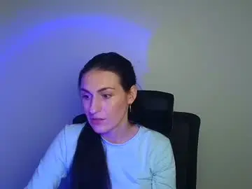 Olivia_night_  live sex cam