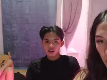 Urhotreign  live sex cam