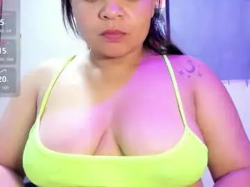 Zaphyra18  live sex cam