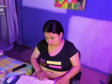 Zaphyra18  live sex cam