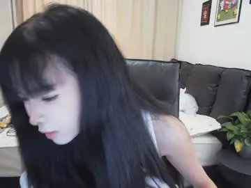 Bhwuyulian  live sex cam