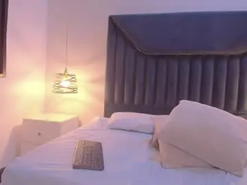 Camilamoons  live sex cam