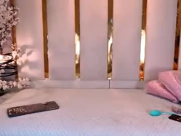 Fallonvelvet  live sex cam