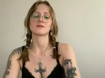 Larasweetgirl  live sex cam