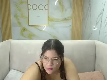 Lucero_s  live sex cam