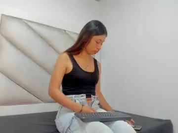 Luna__js_  live sex cam