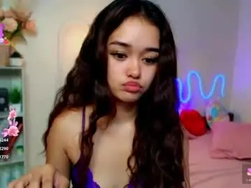 Roxxy_blossom  live sex cam