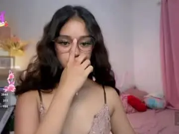 Roxxy_blossom  live sex cam