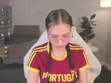 Shei1a_shy  live sex cam