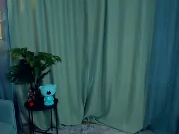 Twiladenoia  live sex cam