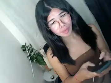 _odette22  live sex cam