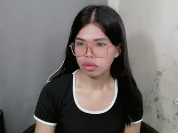 _odette22  live sex cam