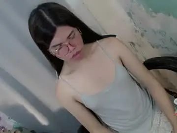 _odette22  live sex cam