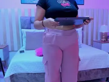 Ivonne_kiss  live sex cam