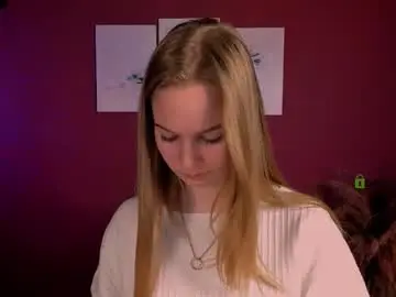 Juna_pearl  live sex cam