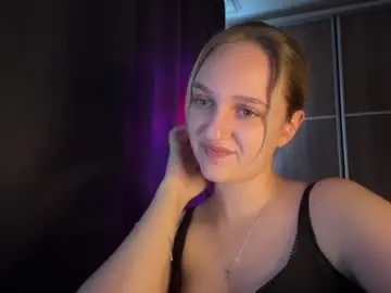 Kiramoon_8  live sex cam