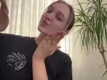 Kiramoon_8  live sex cam