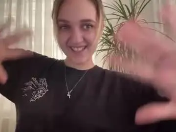 Kiramoon_8  live sex cam