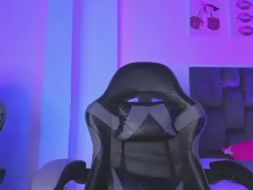 Kittystar18  live sex cam