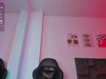 Kittystar18  live sex cam