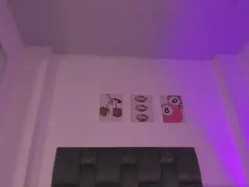 Kittystar18  live sex cam