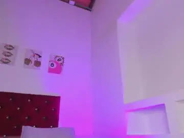 Kittystar18  live sex cam