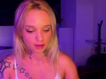 Susansmither  live sex cam