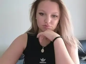 Sweety_bettyyy  live sex cam