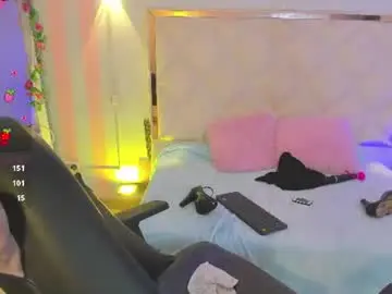 Victoria1_tay  live sex cam
