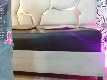 Victoria1_tay  live sex cam