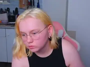 Ykwhynot1x  live sex cam