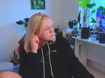 Ykwhynot1x  live sex cam