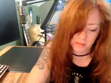 Astraeasiren  live sex cam