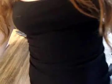 Astraeasiren  live sex cam