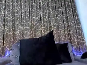 Bella_roxe  live sex cam