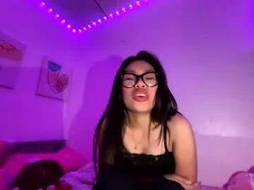 Blairebaby83  live sex cam
