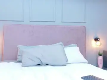 Busty_zay  live sex cam