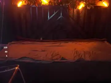 Danielareign  live sex cam