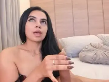 Emilia_1040  live sex cam