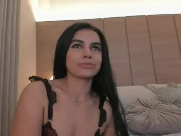 Emilia_1040  live sex cam