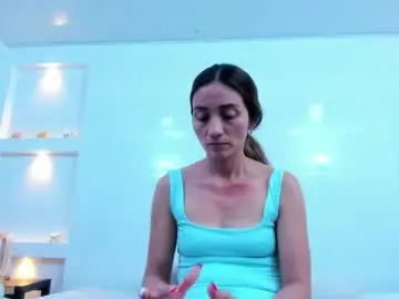 Isaa_stone  live sex cam